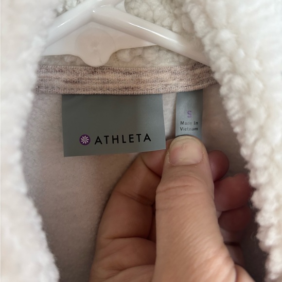 Athleta Apres Anything Sherpa lined vest Small - Picture 4 of 8